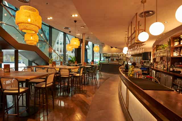 Main bar