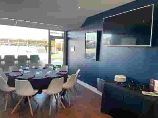 Single Executive Box