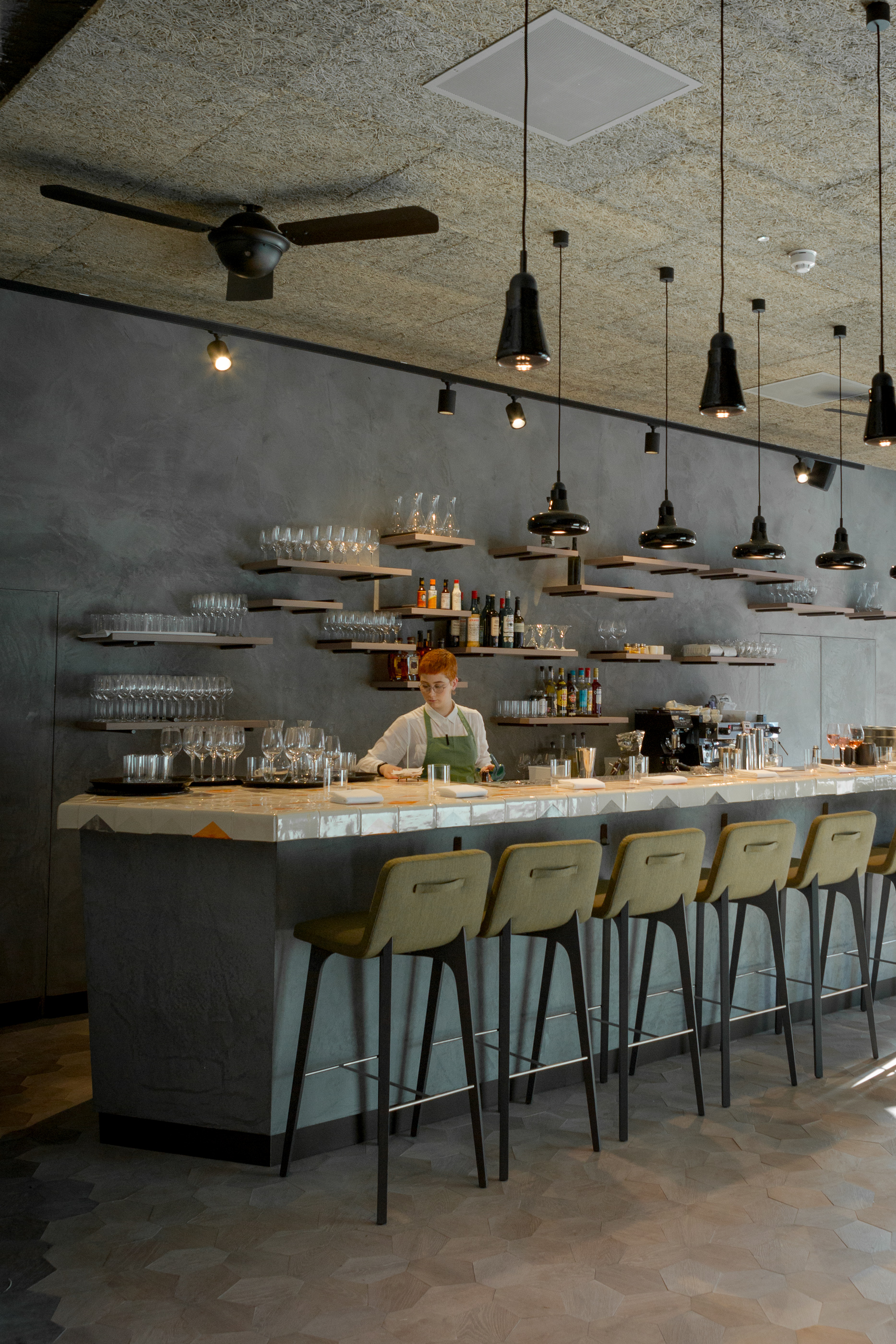 Modern bar setup in Londrino's restaurant, ideal for events and networking. - Banner