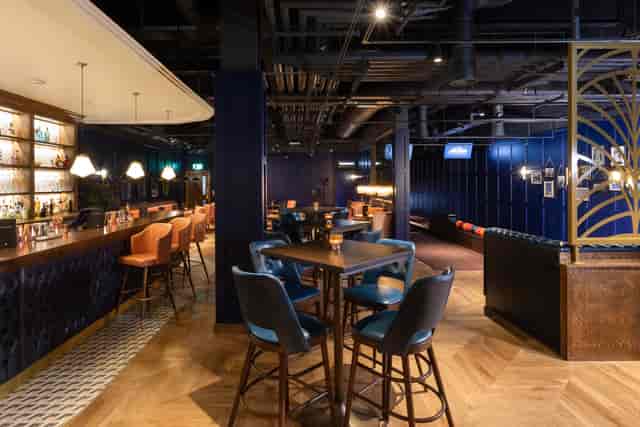 The Midnight Lounge