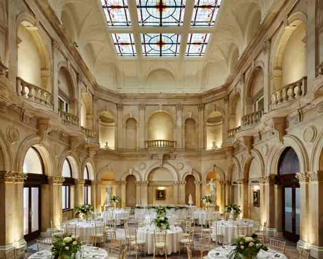 Palm Court Bristol Marriott: Elegant glass-ceiling venue for upscale galas and black-tie dinners.
