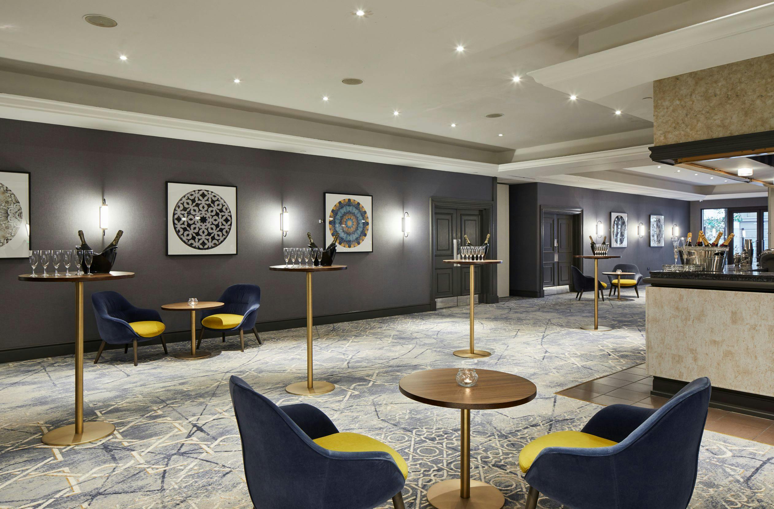 Cardiff Suite at Marriott: modern event space for networking and receptions.