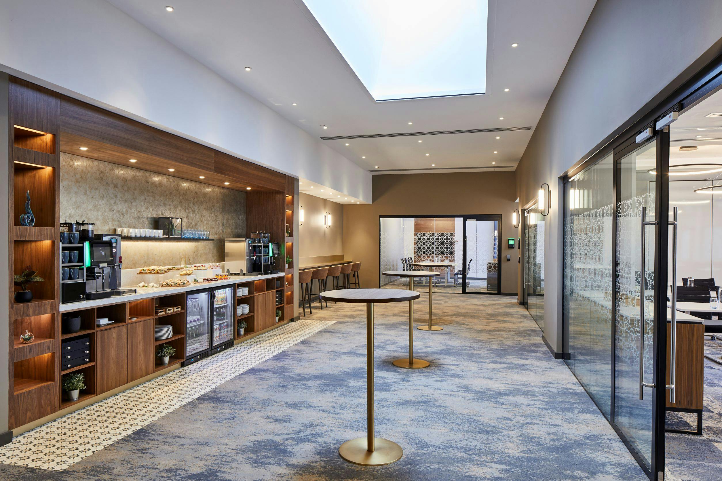 St. David's Suite at Cardiff Marriott: modern event space with coffee station, ideal for gatherings.
