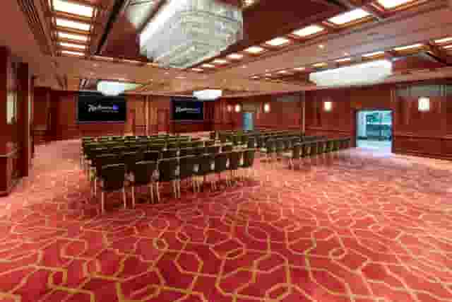 Radisson Blu Edwardian Heathrow