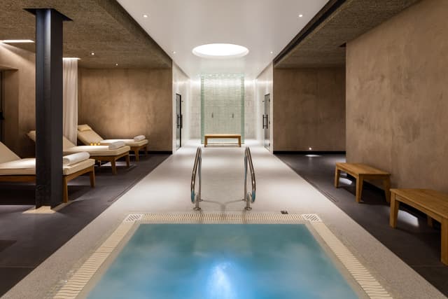 Radisson Blu Edwardian Heathrow