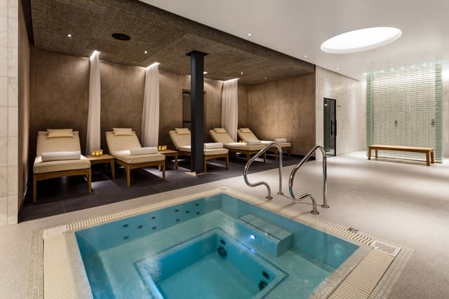 Radisson Blu Edwardian Heathrow