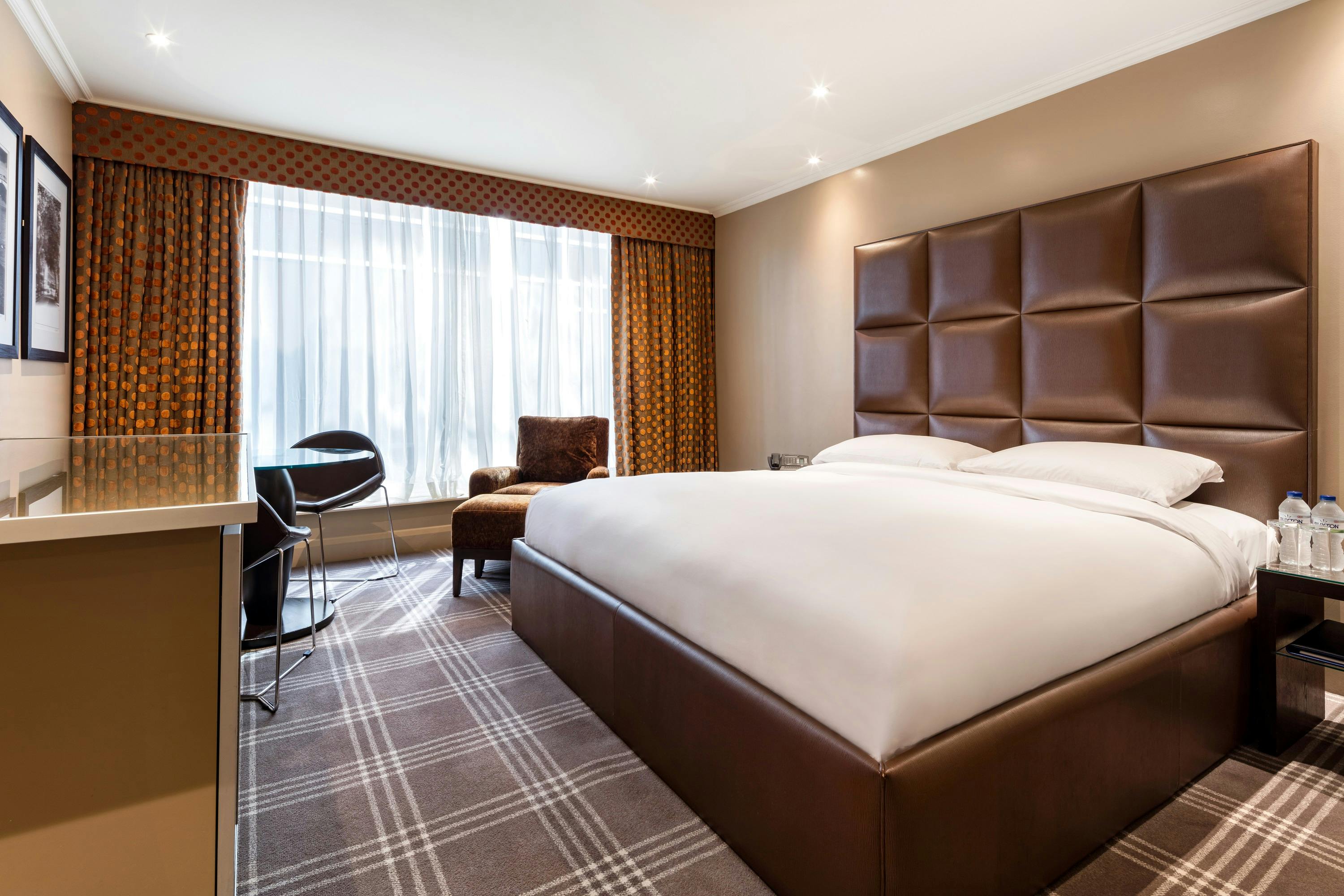 Private Room 15 at Radisson Blu Heathrow, spacious hotel room for business events.