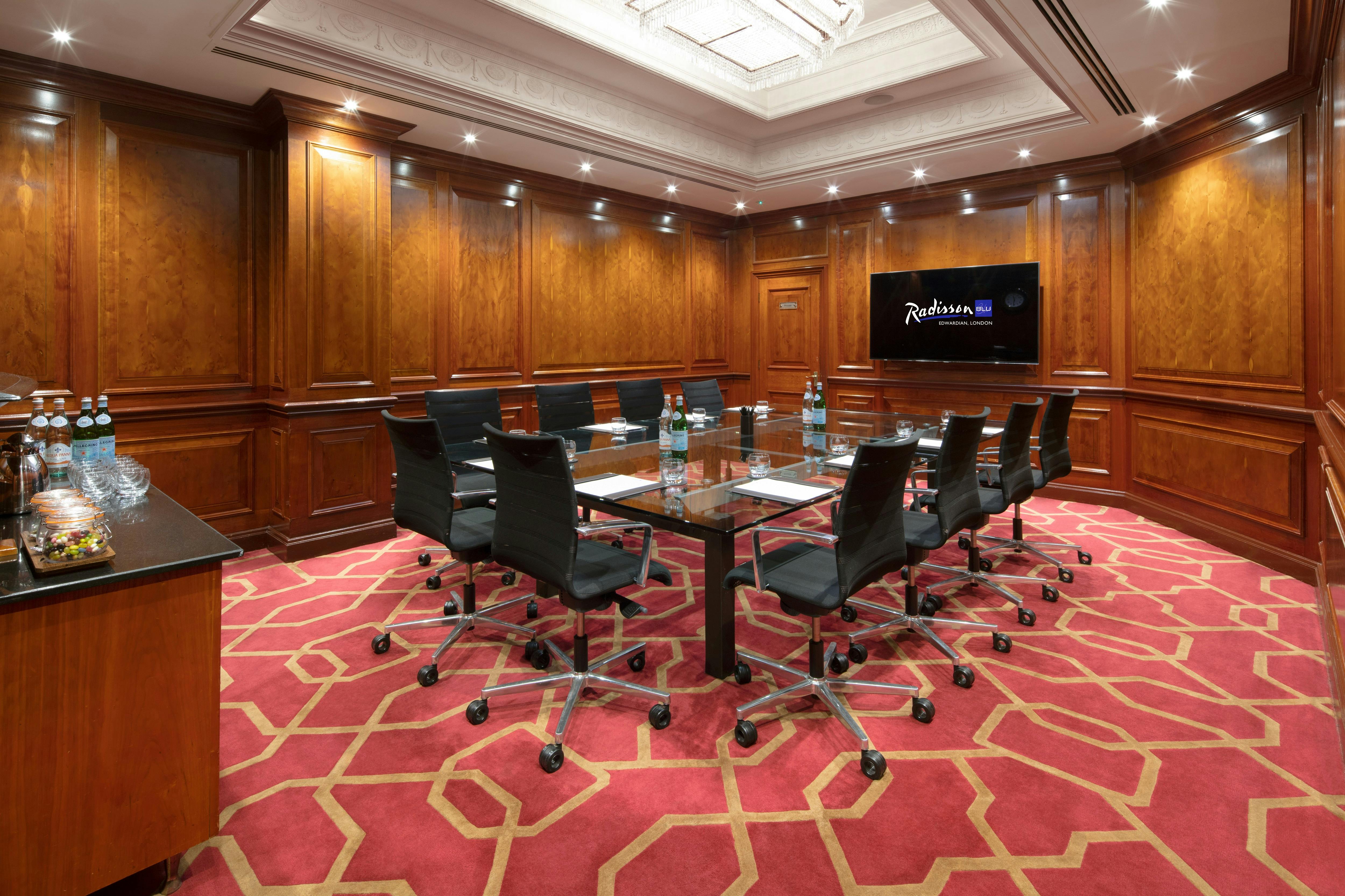 Private Room 31 at Radisson Blu Heathrow, elegant meeting space for corporate events.