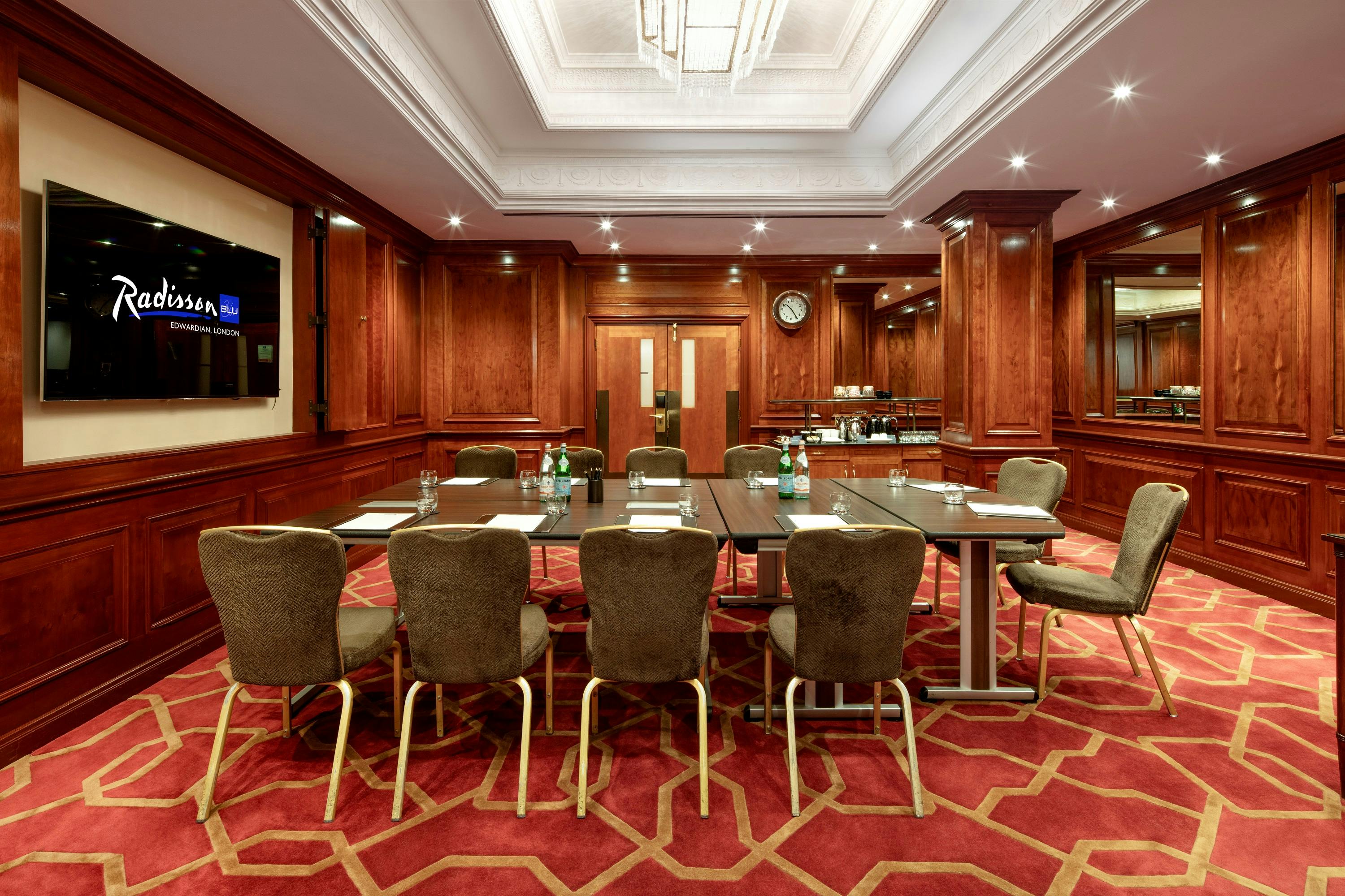 Private Room 33 at Radisson Blu Heathrow, elegant meeting space for corporate events.