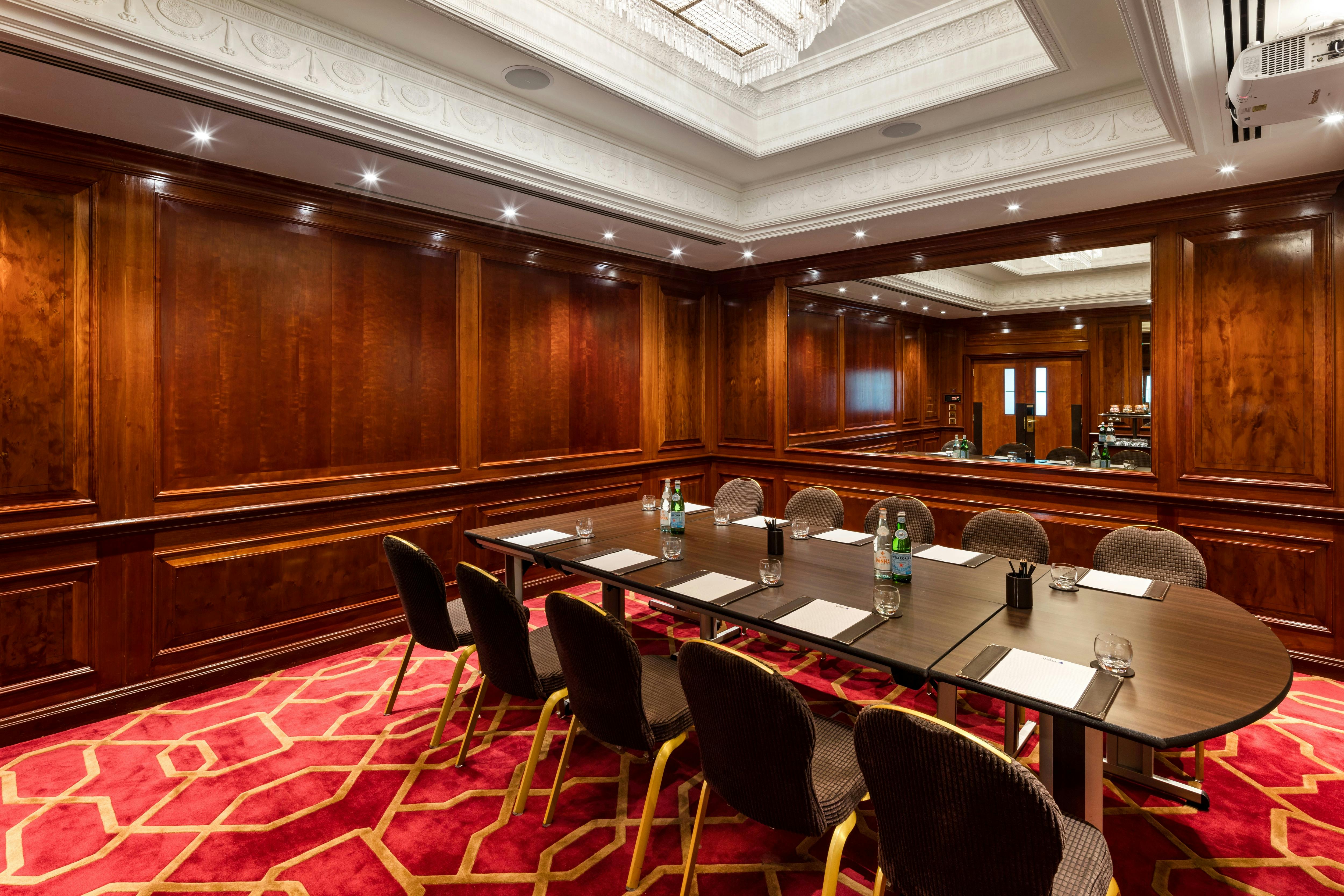 Private Room 35 at Radisson Blu Heathrow: elegant meeting space for corporate events.