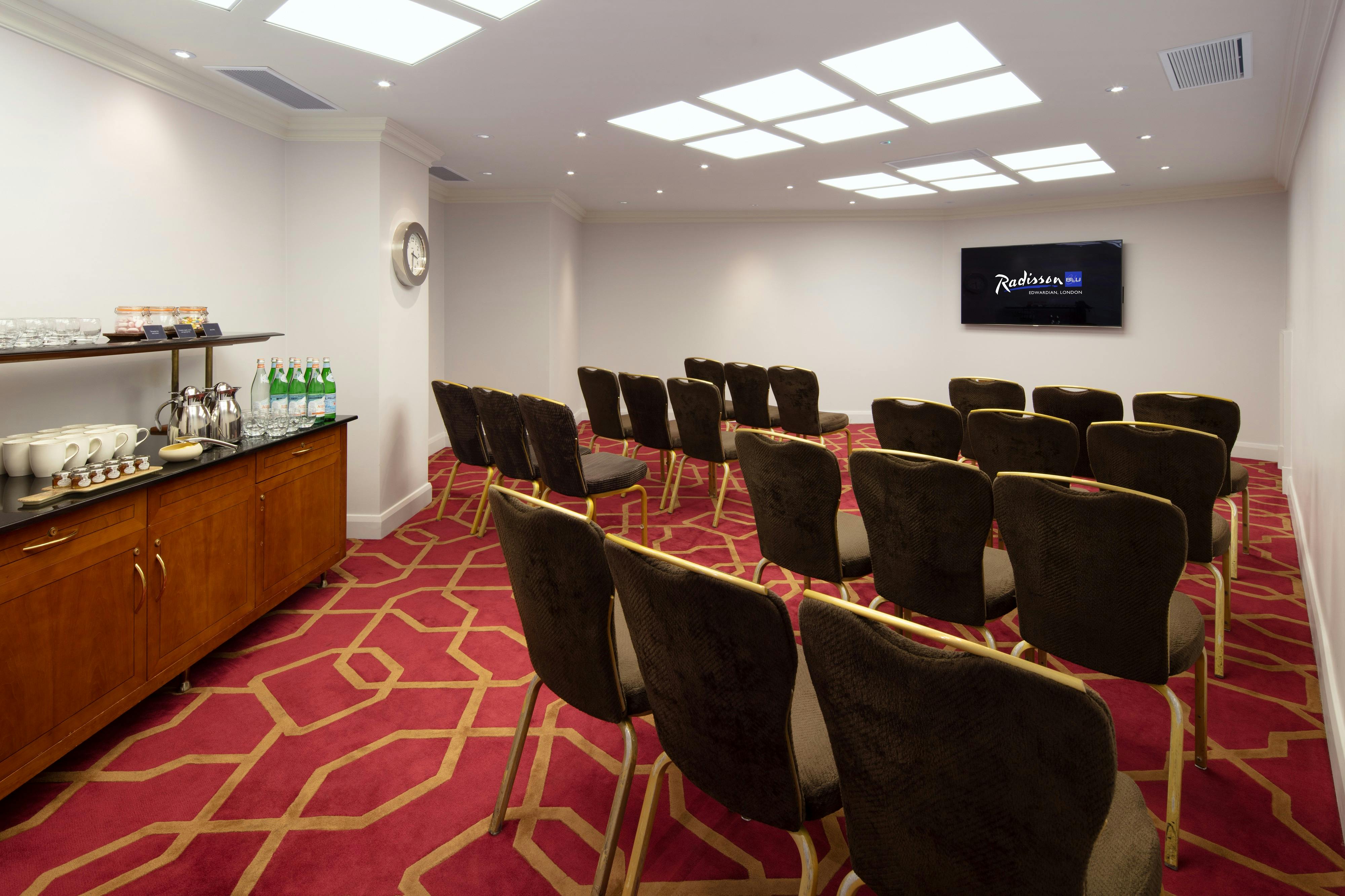 Private Room 42 at Radisson Blu Heathrow, ideal for corporate meetings and events.