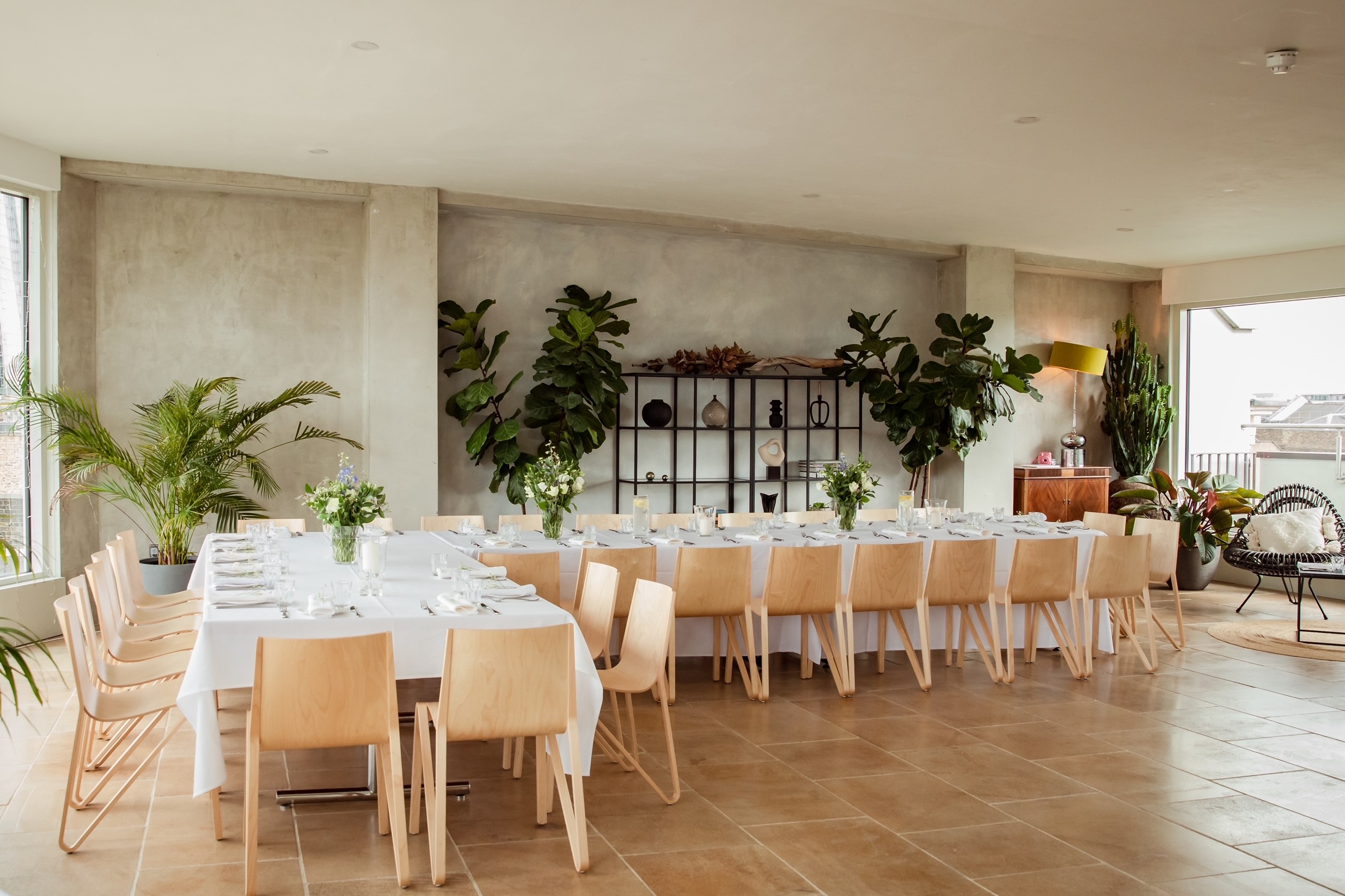 Elegant dining space in Menier Penthouse, perfect for events and gatherings. - Banner