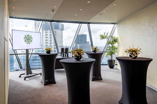 Single private dining room