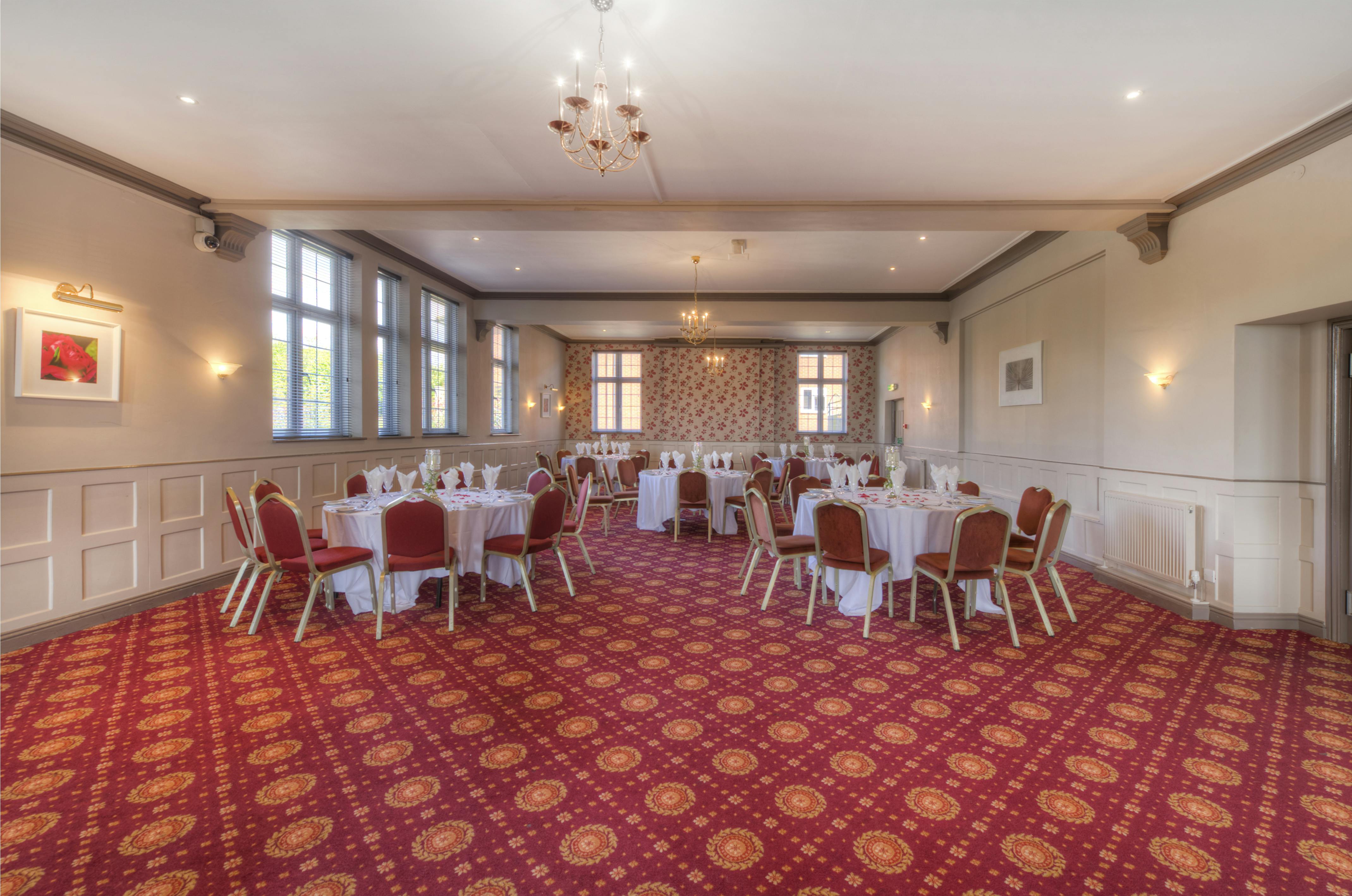 Elegant Manor Suite at Quality Hotel Coventry, perfect for banquets and corporate events.