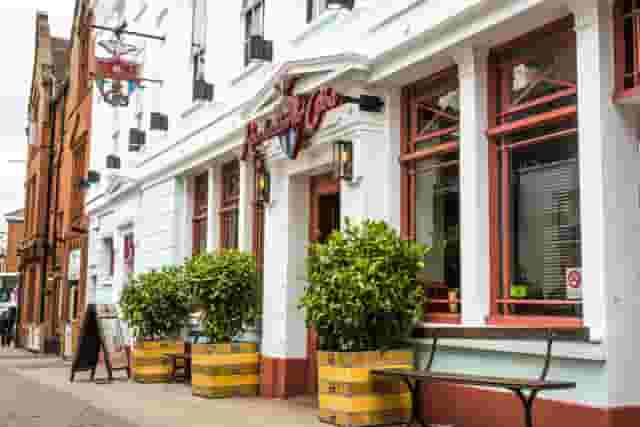 Revolucion De Cuba Norwich