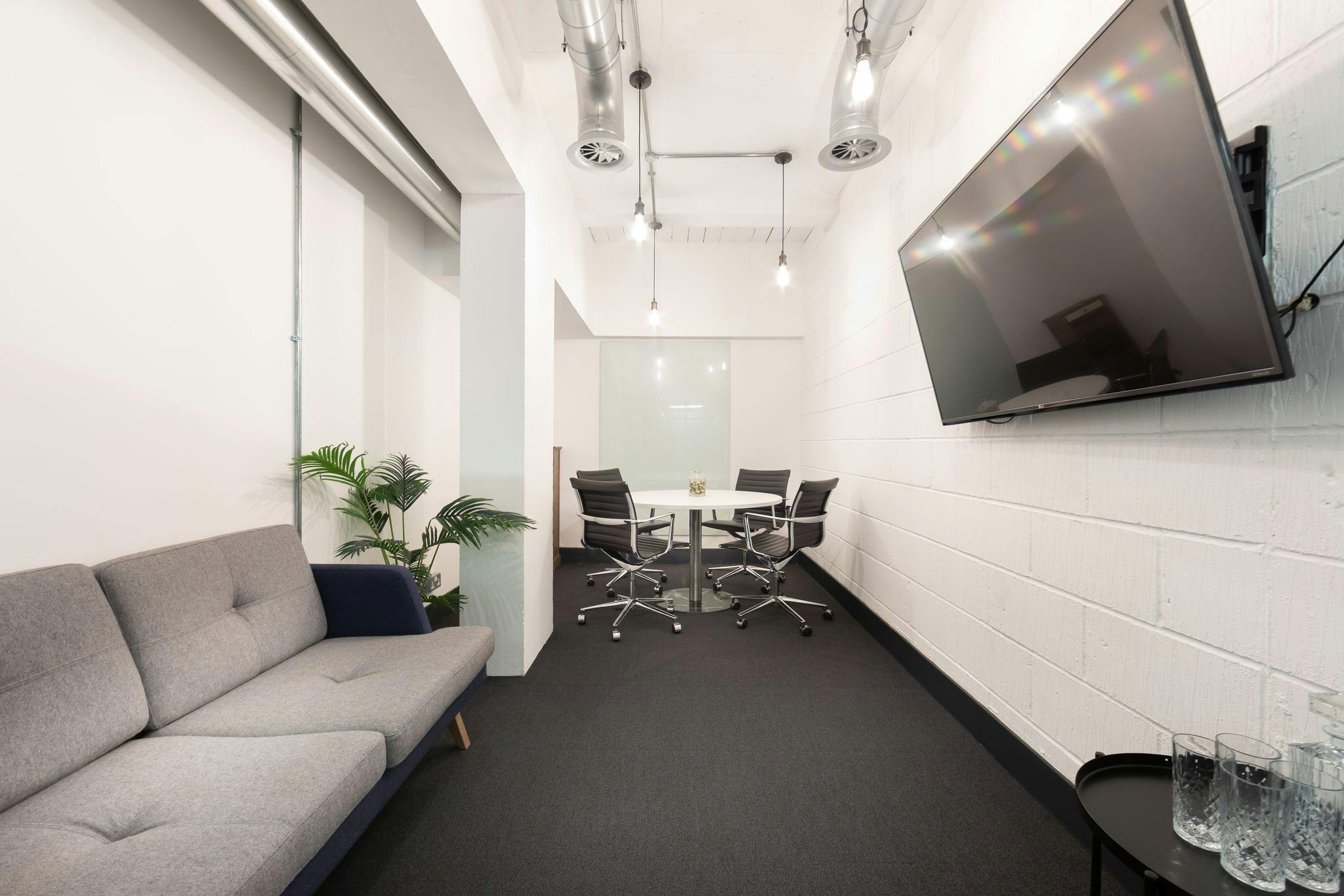 Modern meeting room with ergonomic chairs for collaborative sessions at The Space 41 Old Street.