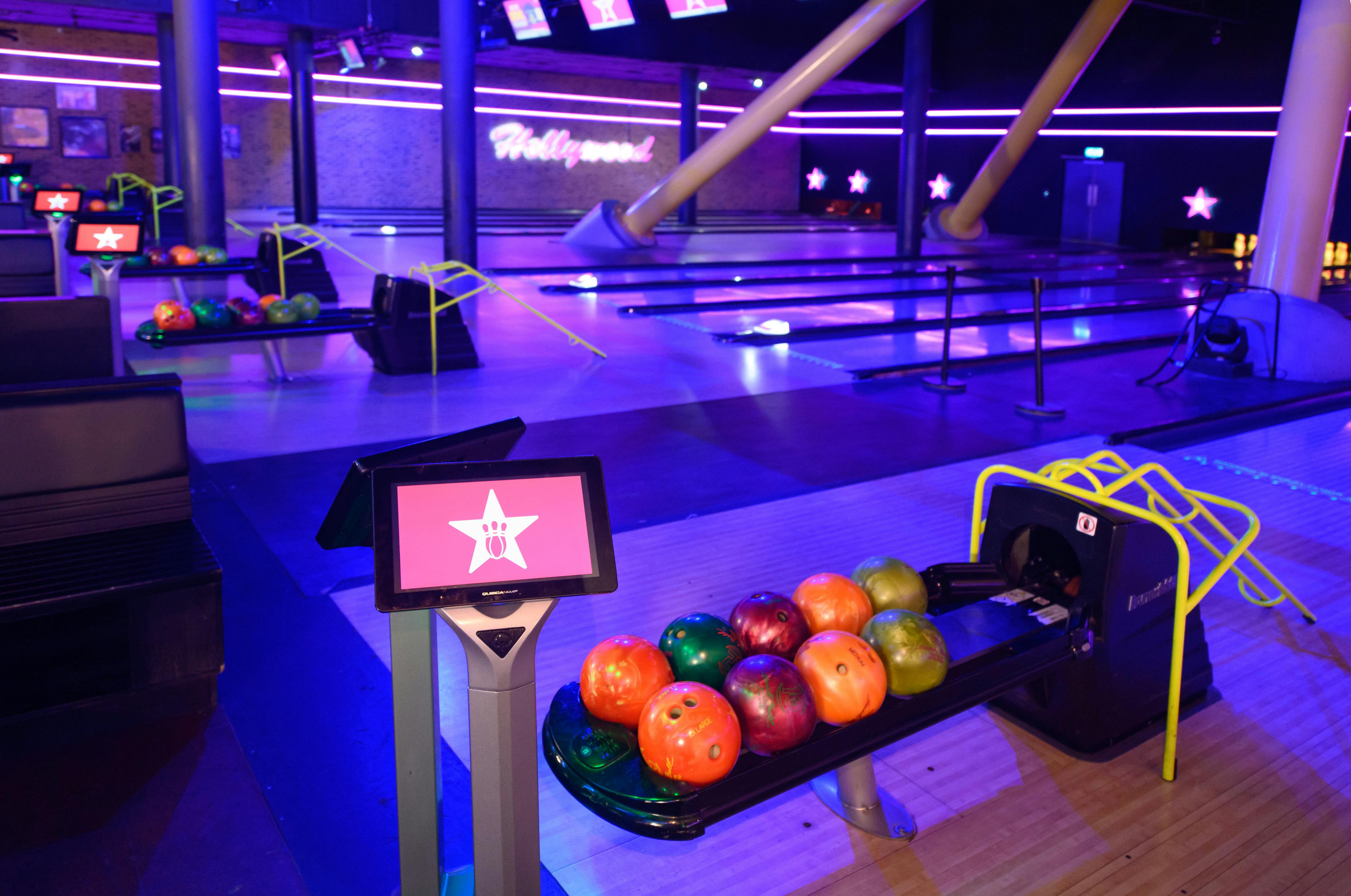 Vibrant bowling alley at Hollywood Bowl O2, perfect for corporate events and team-building.