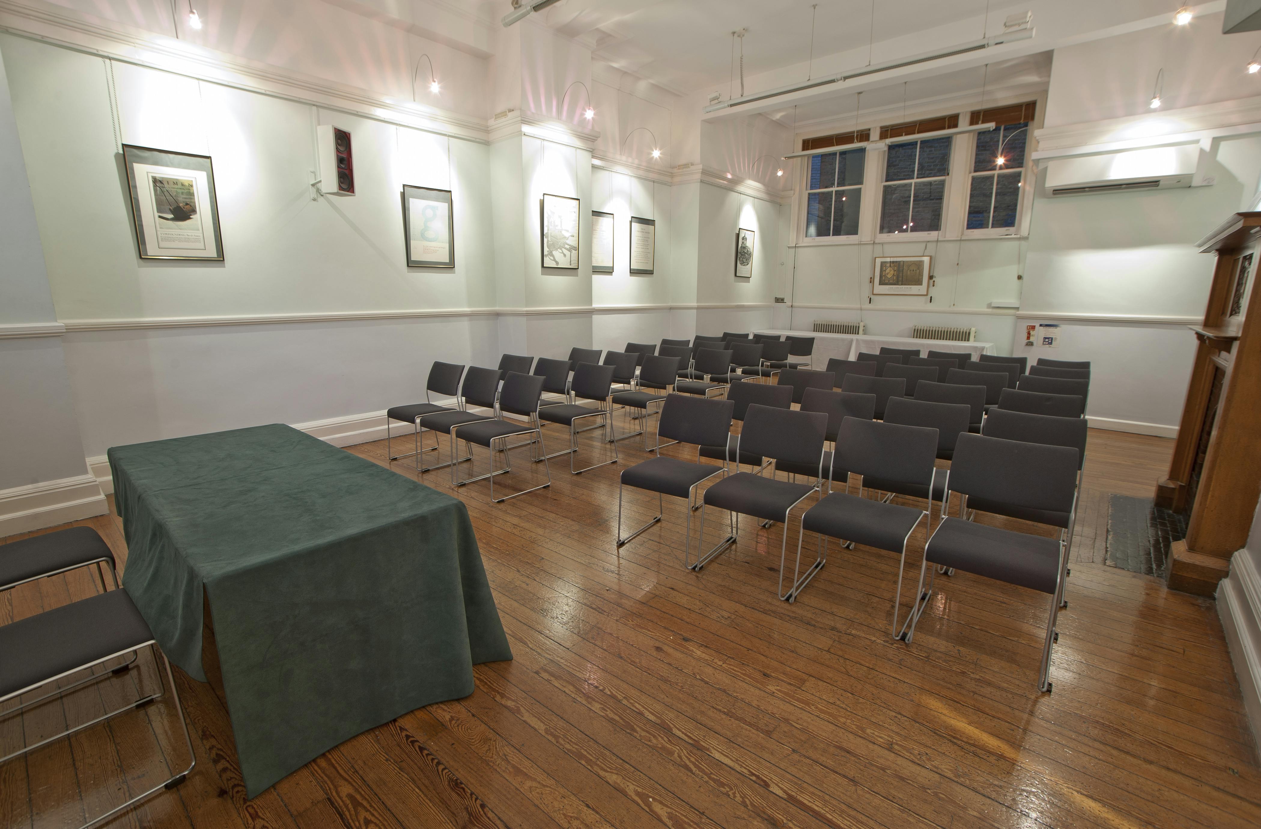 Farringdon Room at St Bride Foundation, modern chairs for workshops and conferences.