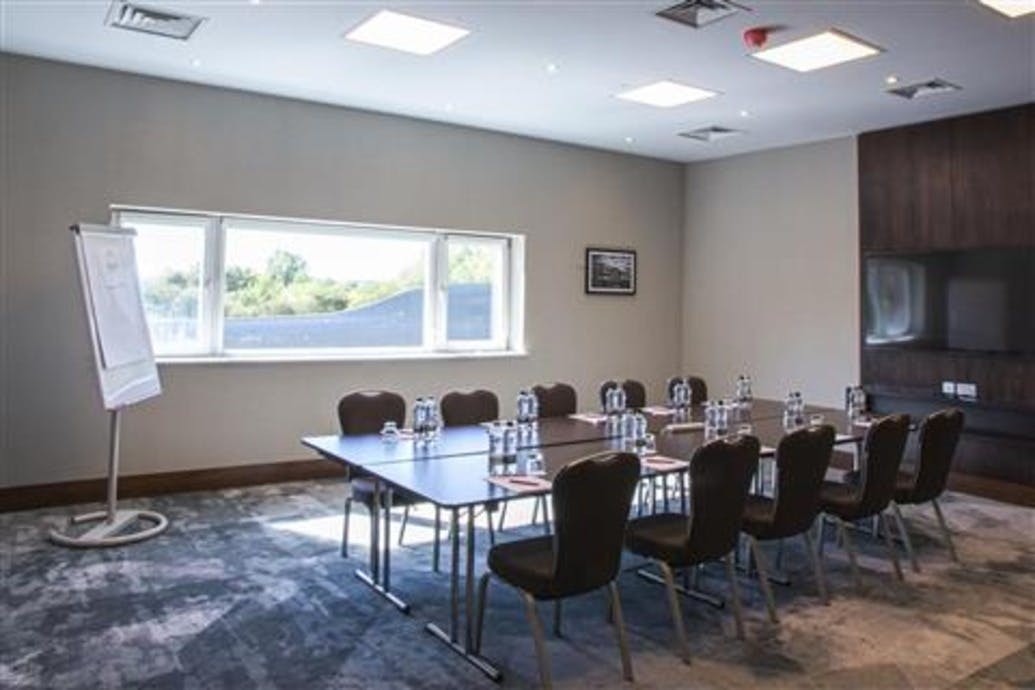 Lakeside 2 meeting room at Crowne Plaza Marlow, ideal for professional events and gatherings.