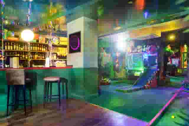 Plonk Crazy Golf - Islington