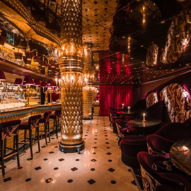 Luxurious bar at Club Chinois, perfect for upscale events and intimate gatherings.