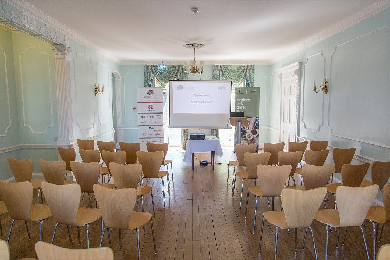 Commissioner's House meeting room, elegant decor for workshops and seminars.