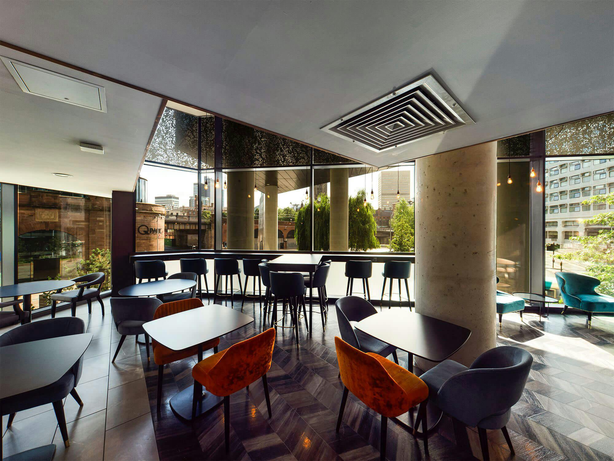 Embankment Lounge  - image