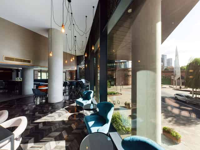 Embankment Lounge 