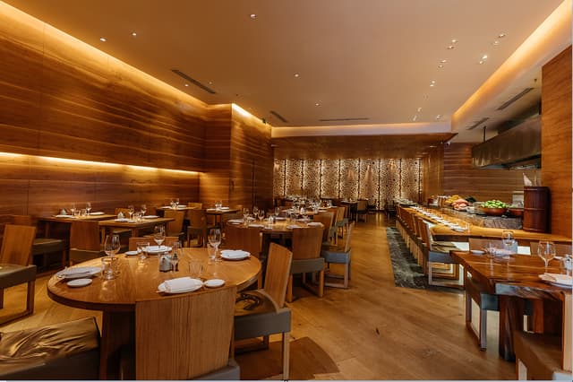 ROKA Canary Wharf