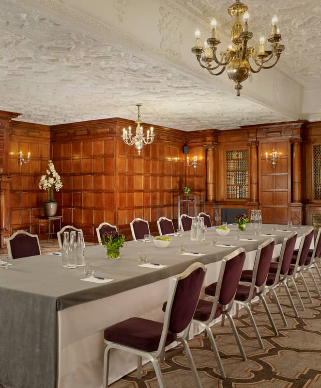 Elegant Oak Room at Sheraton Grand London for corporate meetings and events.