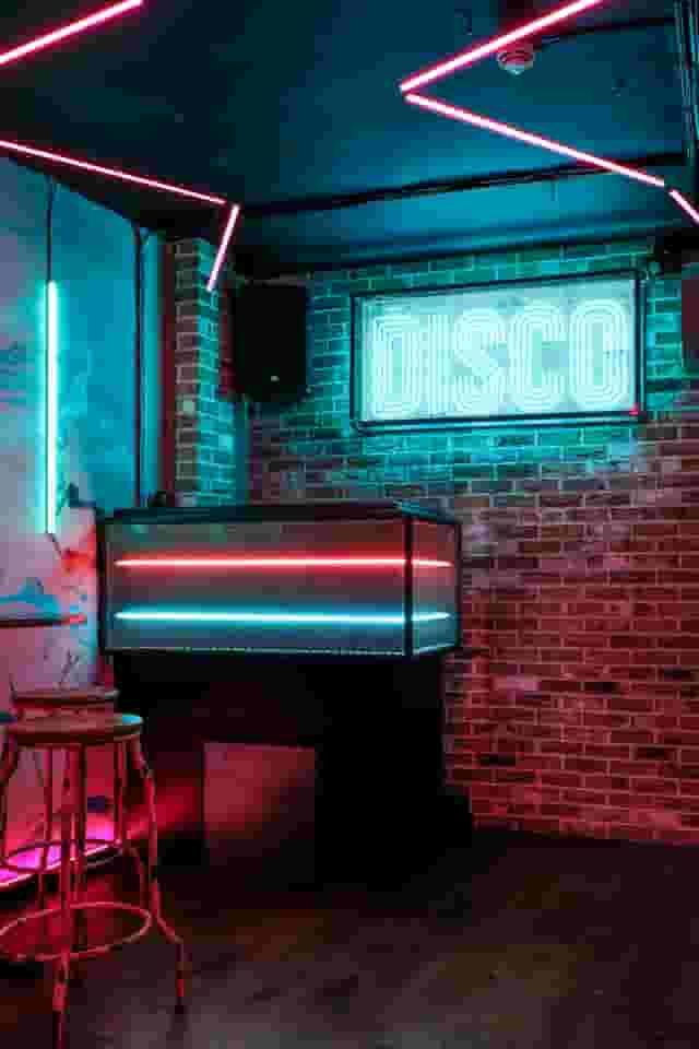 Simmons | Farringdon