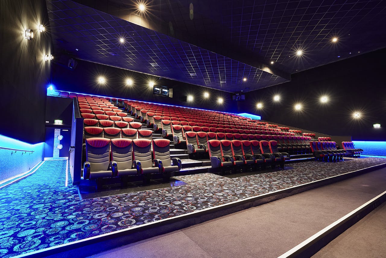 Large screen auditorium in Cineworld Birmingham, ideal for presentations and film screenings.