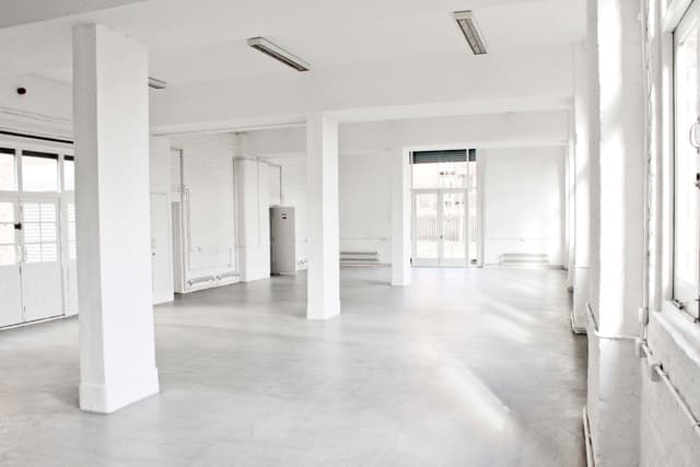 Regent’s Canal Showroom