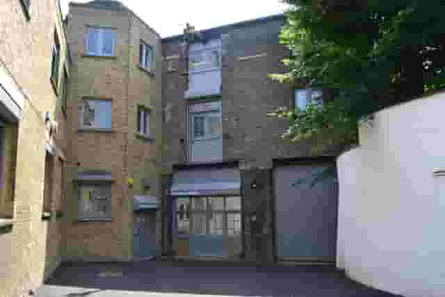 Regent’s Canal Showroom