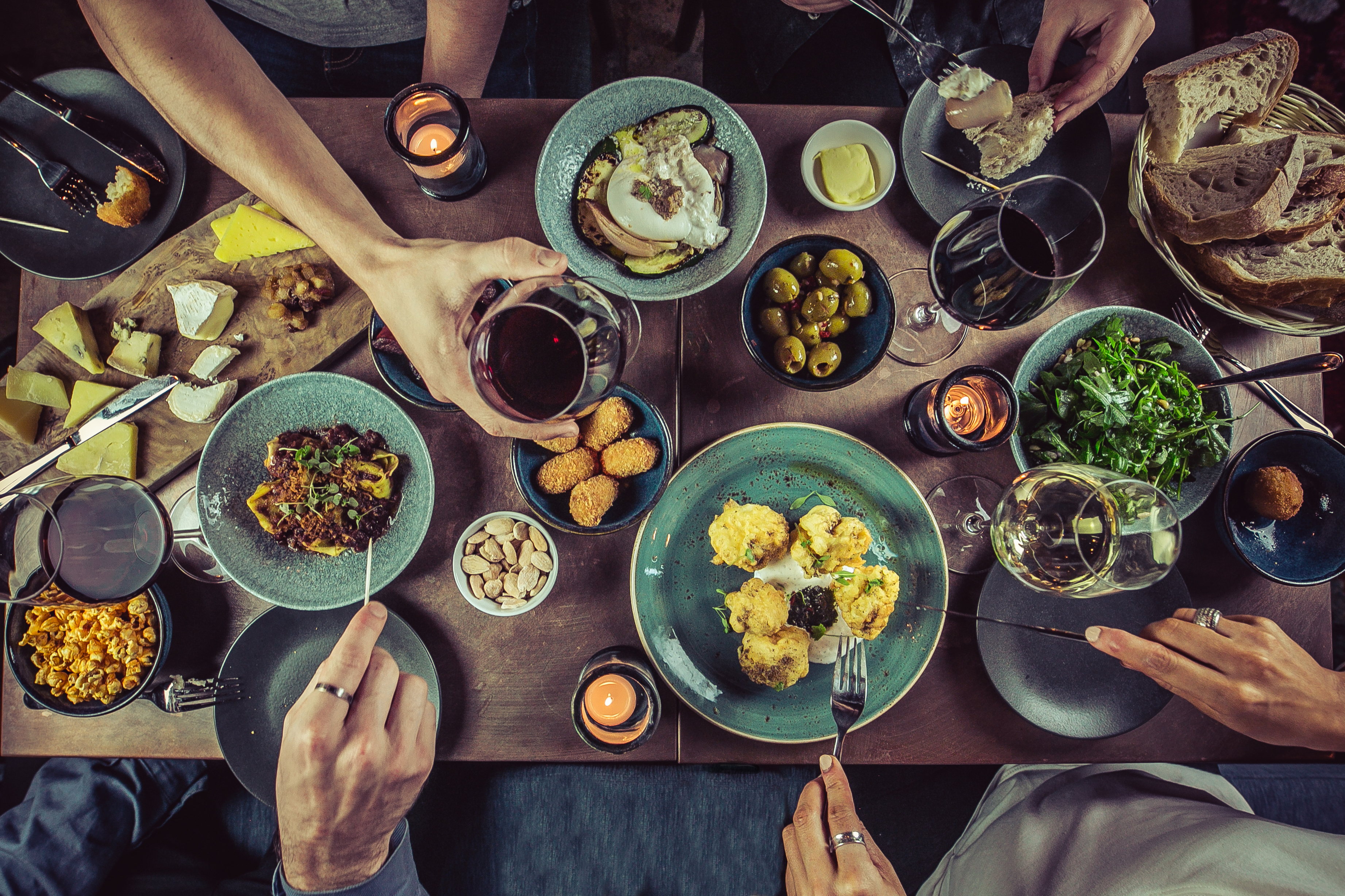 Elegant dining table setup for networking event at Vagabond Victoria, fostering connections. - Banner