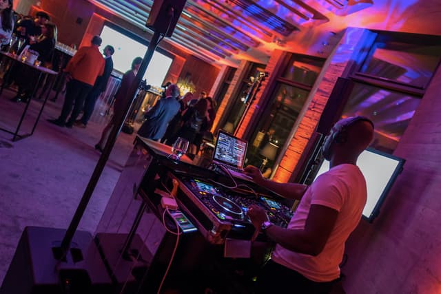 Events @ No 6