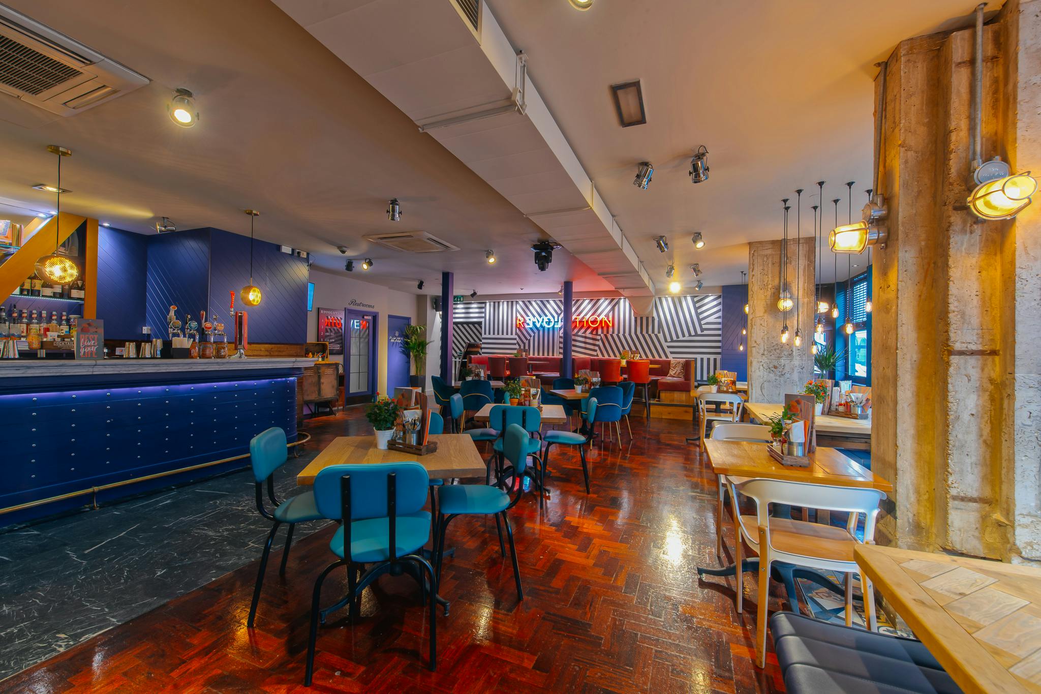 Modern Main Bar in Revolution Cambridge, ideal for meetings and networking events.