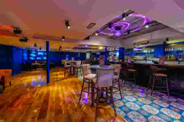 Lounge Bar