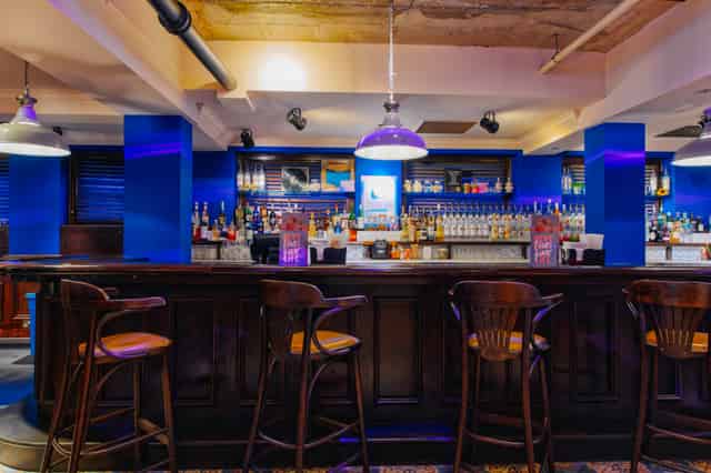 Lounge Bar