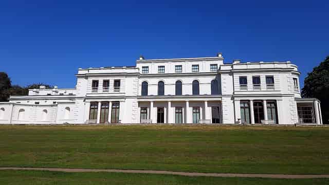 Gunnersbury Park