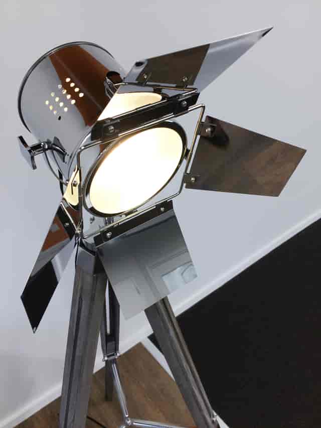 Stylish spotlight in Meeting Room at 3 Bath Place for events and presentations.