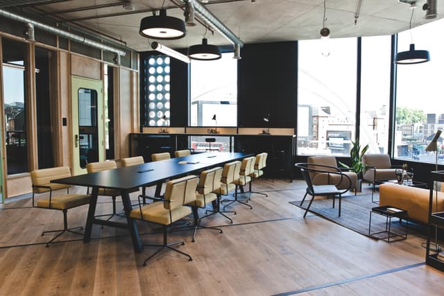 FORA - White Collar Factory