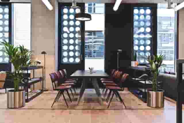 FORA - White Collar Factory