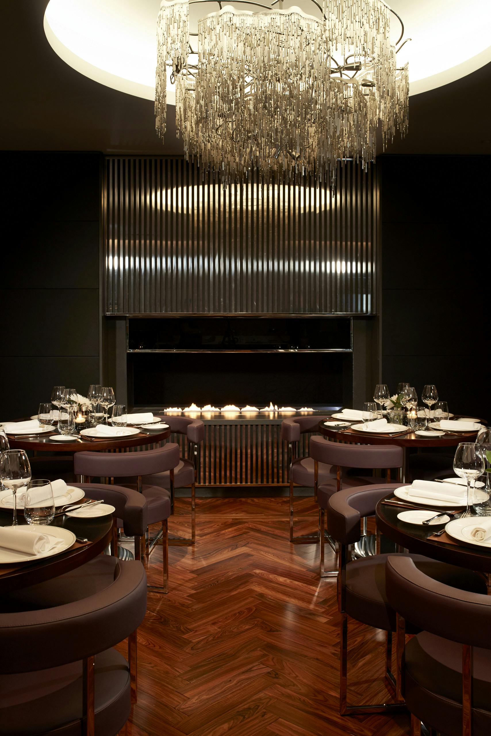 Crowne Plaza London Albert Embankment - POTUS Bar and Restaurant image 1
