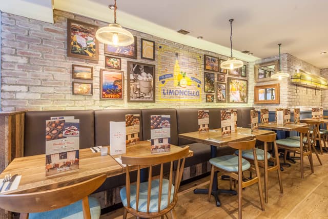 Bella Italia Queensway 108