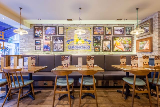 Bella Italia Queensway 108