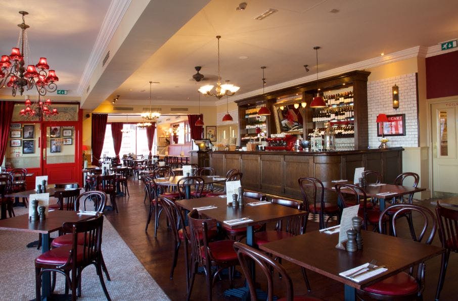 Café Rouge Birmingham Mailbox: elegant restaurant for intimate gatherings and corporate events.