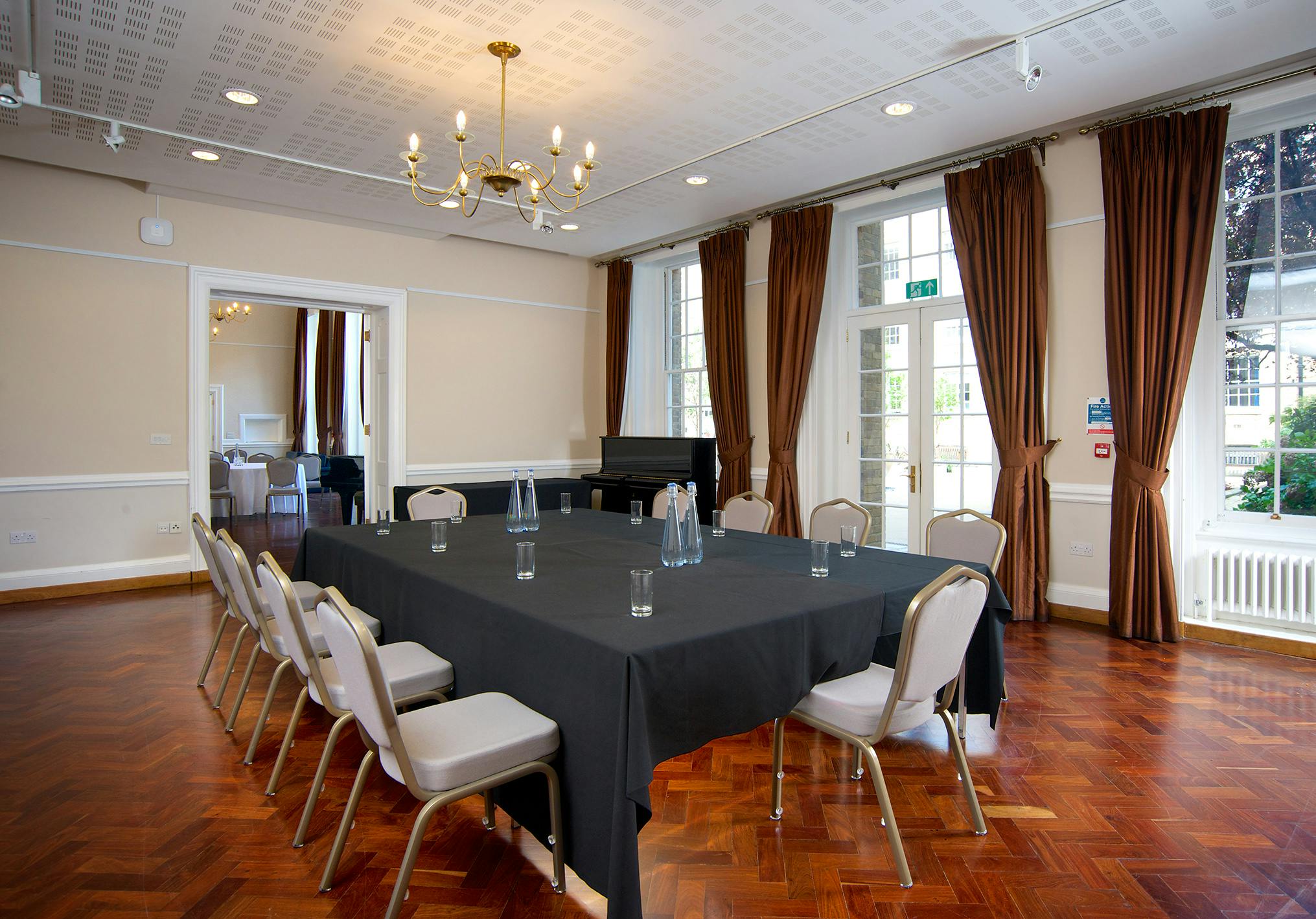 William Goodenough Small Common Room with elegant table, ideal for meetings and workshops.