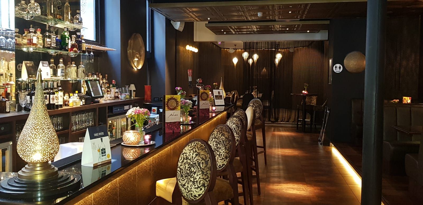 Stylish bar at The Peterman, Asha's Manchester for networking events and cocktail receptions.