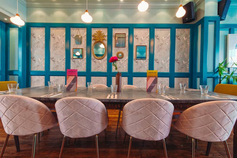Lounge Bar